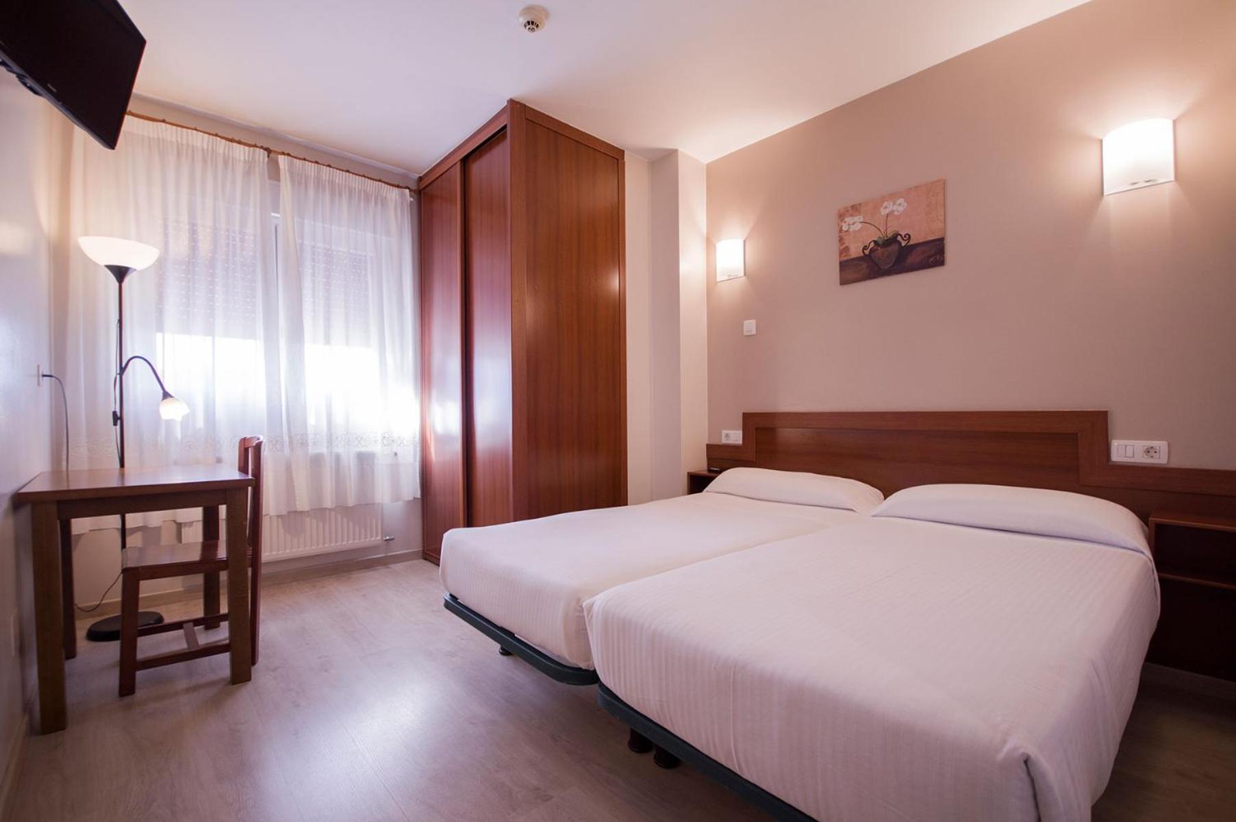 U-Hotel Dario Луго Экстерьер фото