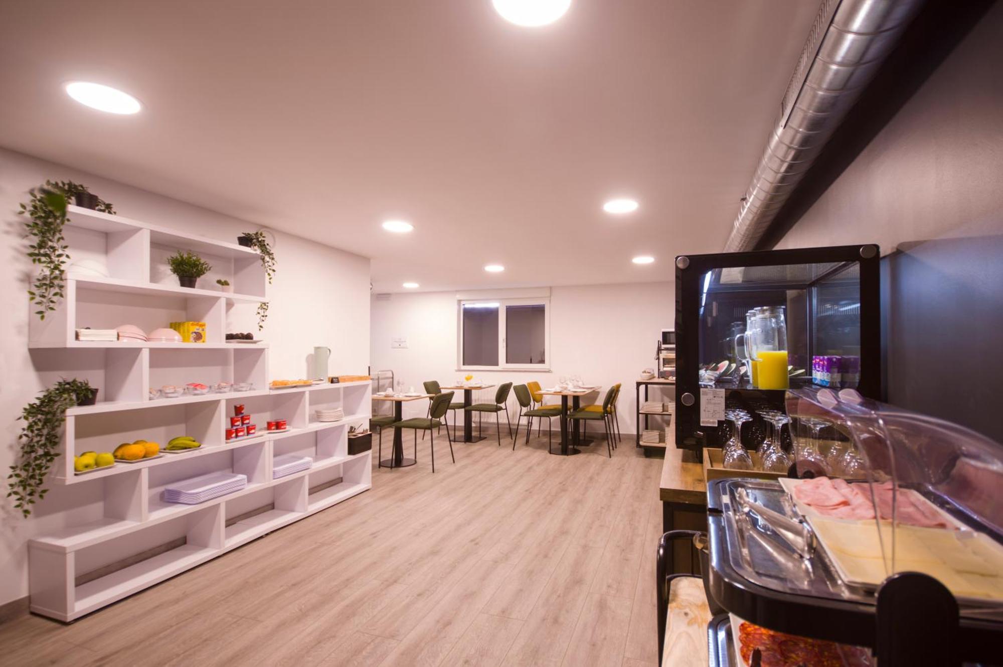 U-Hotel Dario Луго Экстерьер фото